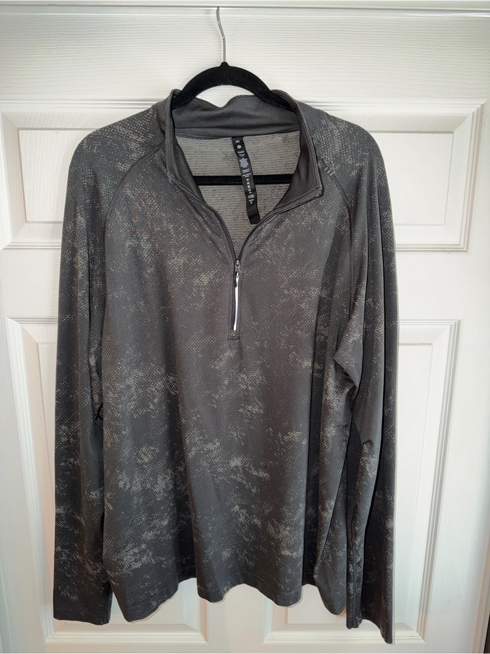 Lululemon Men’s XXL Metal Vent Tech 1/2 Zip Pullover Gray Camo